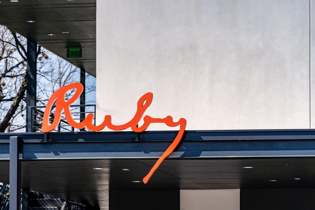 The Ruby Hotel Round Rock Exteriör bild